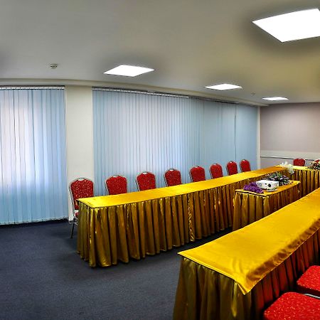 G Empire Hotell Astana Exteriör bild