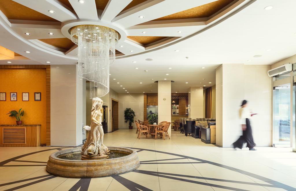G Empire Hotell Astana Exteriör bild