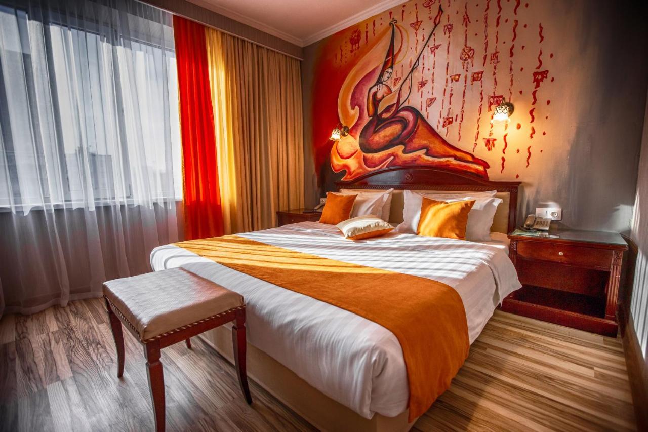 G Empire Hotell Astana Exteriör bild